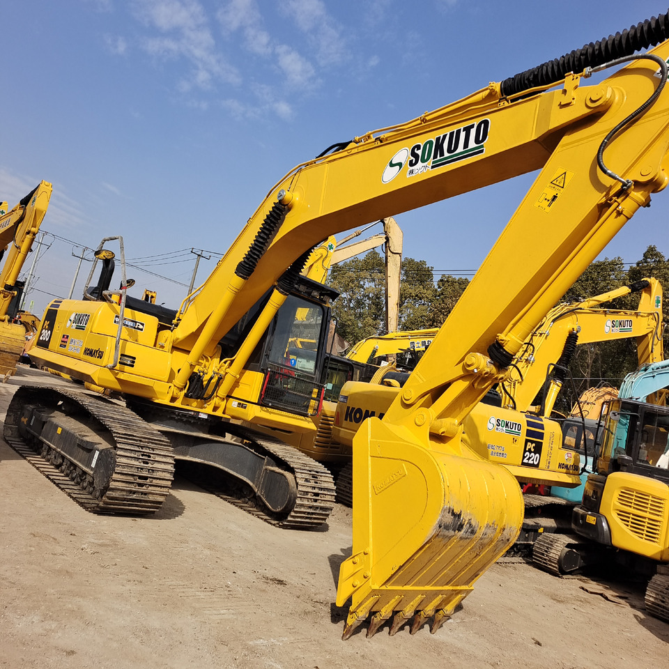 KOMATSU PC200-8 - Excavadora de cadenas: foto 2 KOMATSU PC200-8 - Excavadora de cadenas: foto 2