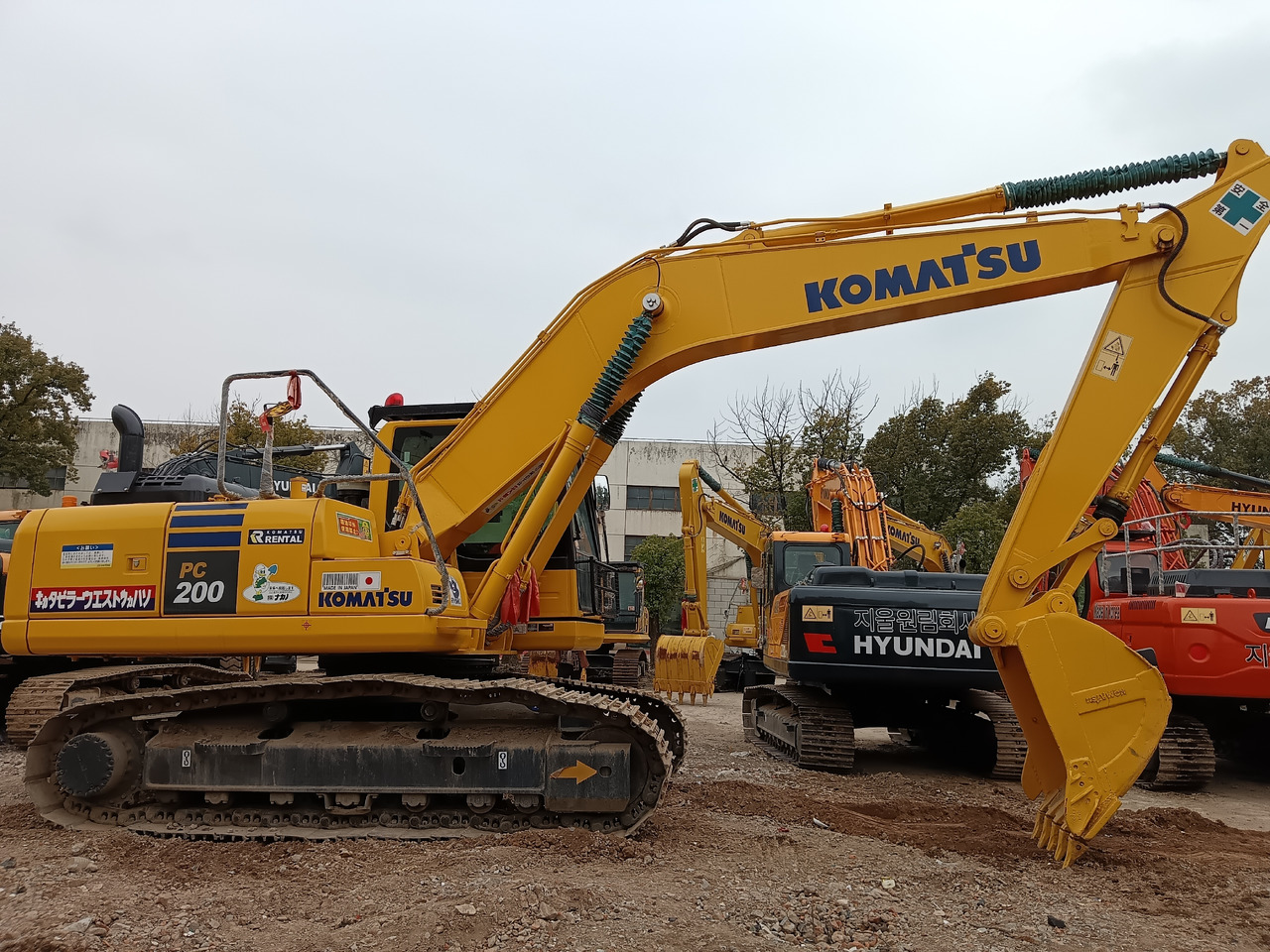 KOMATSU PC200-8 - Excavadora de cadenas: foto 5 KOMATSU PC200-8 - Excavadora de cadenas: foto 5