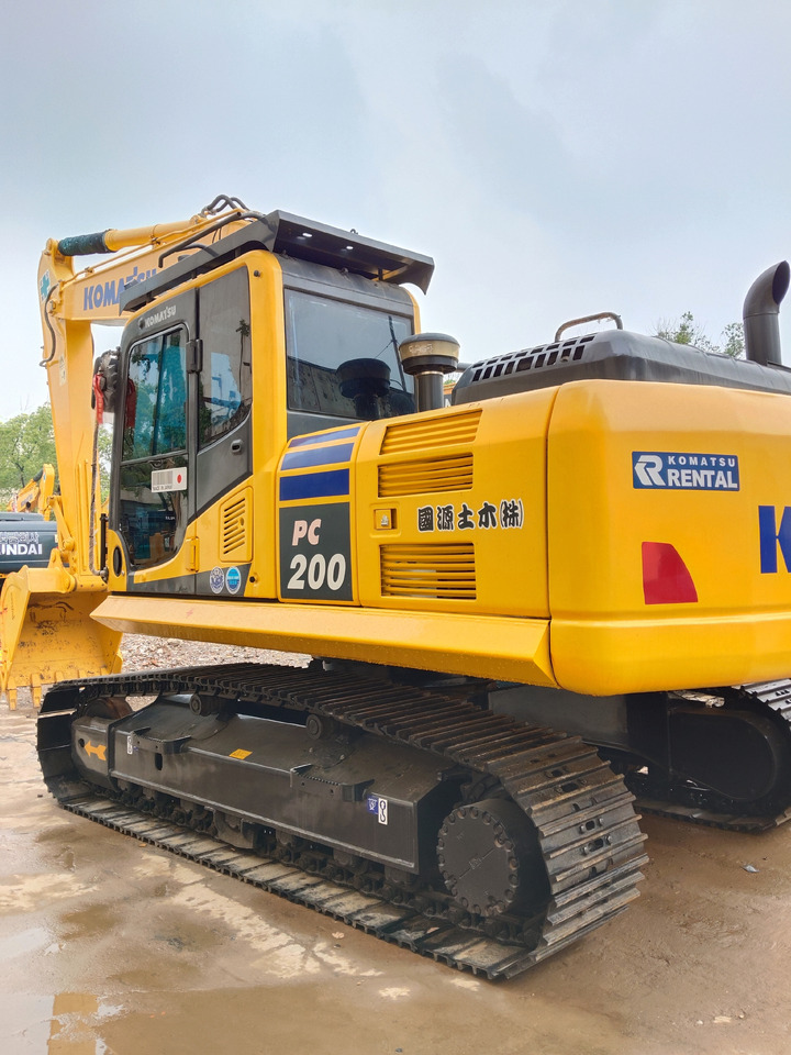 KOMATSU PC200-8 - Excavadora de cadenas: foto 1 KOMATSU PC200-8 - Excavadora de cadenas: foto 1