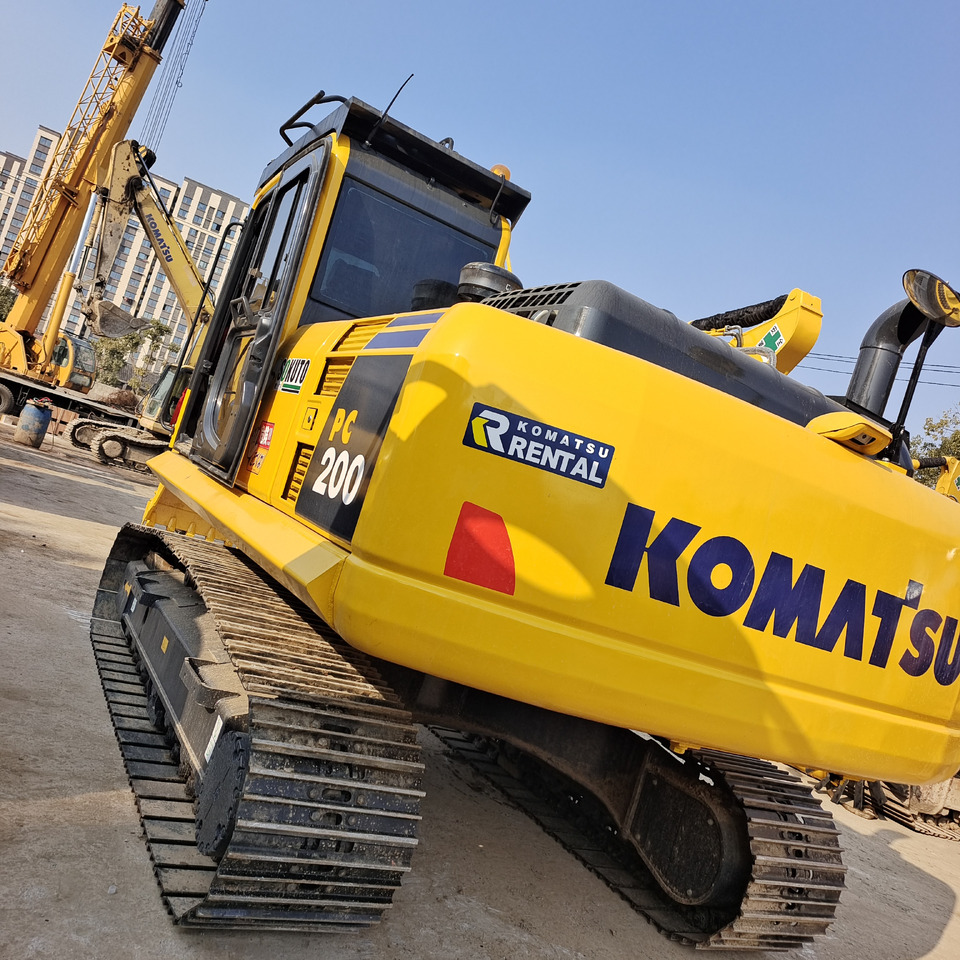 KOMATSU PC200-8N1 - Excavadora de cadenas: foto 4 KOMATSU PC200-8N1 - Excavadora de cadenas: foto 4