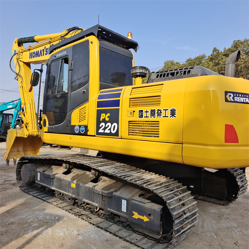 KOMATSU PC220-8N1 - Excavadora de cadenas: foto 1 KOMATSU PC220-8N1 - Excavadora de cadenas: foto 1