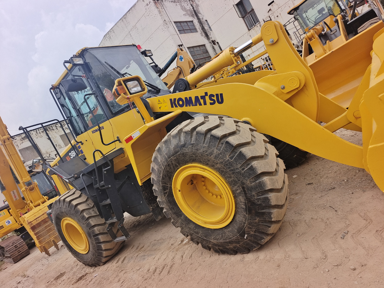 KOMATSU WA380-6 - Cargadora de ruedas: foto 1 KOMATSU WA380-6 - Cargadora de ruedas: foto 1