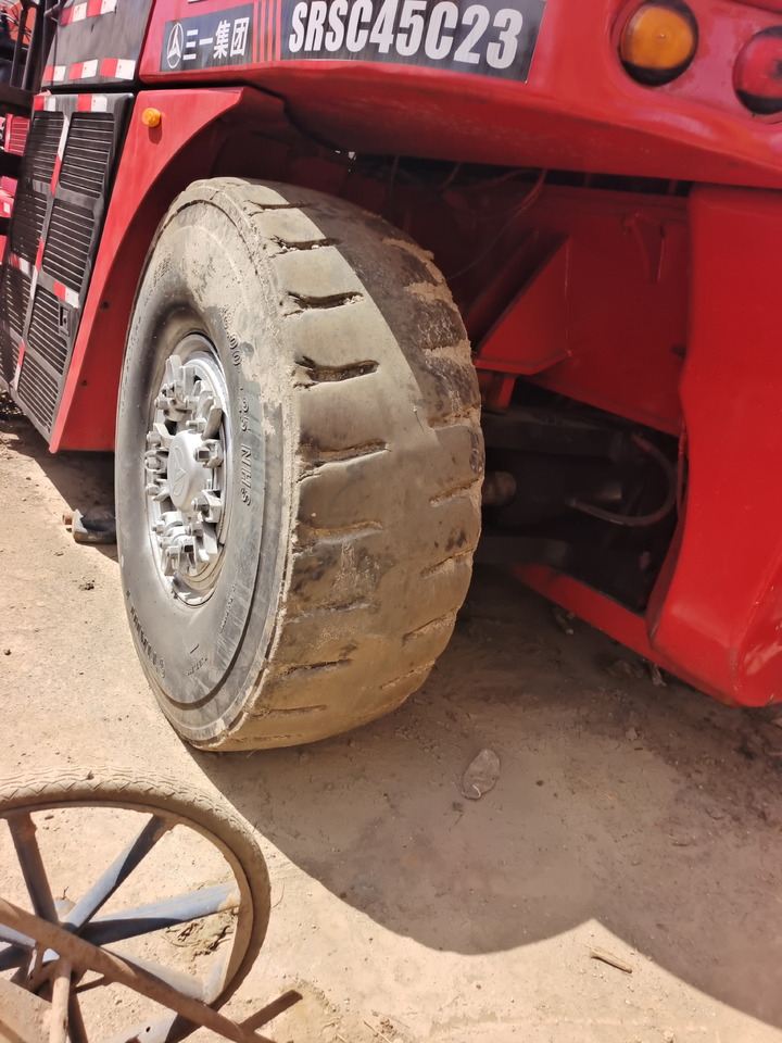 SANY SRSC 45C23 45 TON SRSC45C30 - Reach stacker: foto 5 SANY SRSC 45C23 45 TON SRSC45C30 - Reach stacker: foto 5