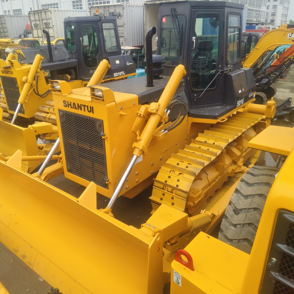 SHANTUI SD16 WITH RIPPER - Bulldozer: foto 3 SHANTUI SD16 WITH RIPPER - Bulldozer: foto 3