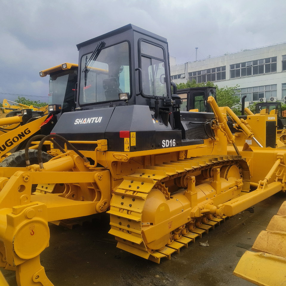 SHANTUI SD16 WITH RIPPER - Bulldozer: foto 1 SHANTUI SD16 WITH RIPPER - Bulldozer: foto 1