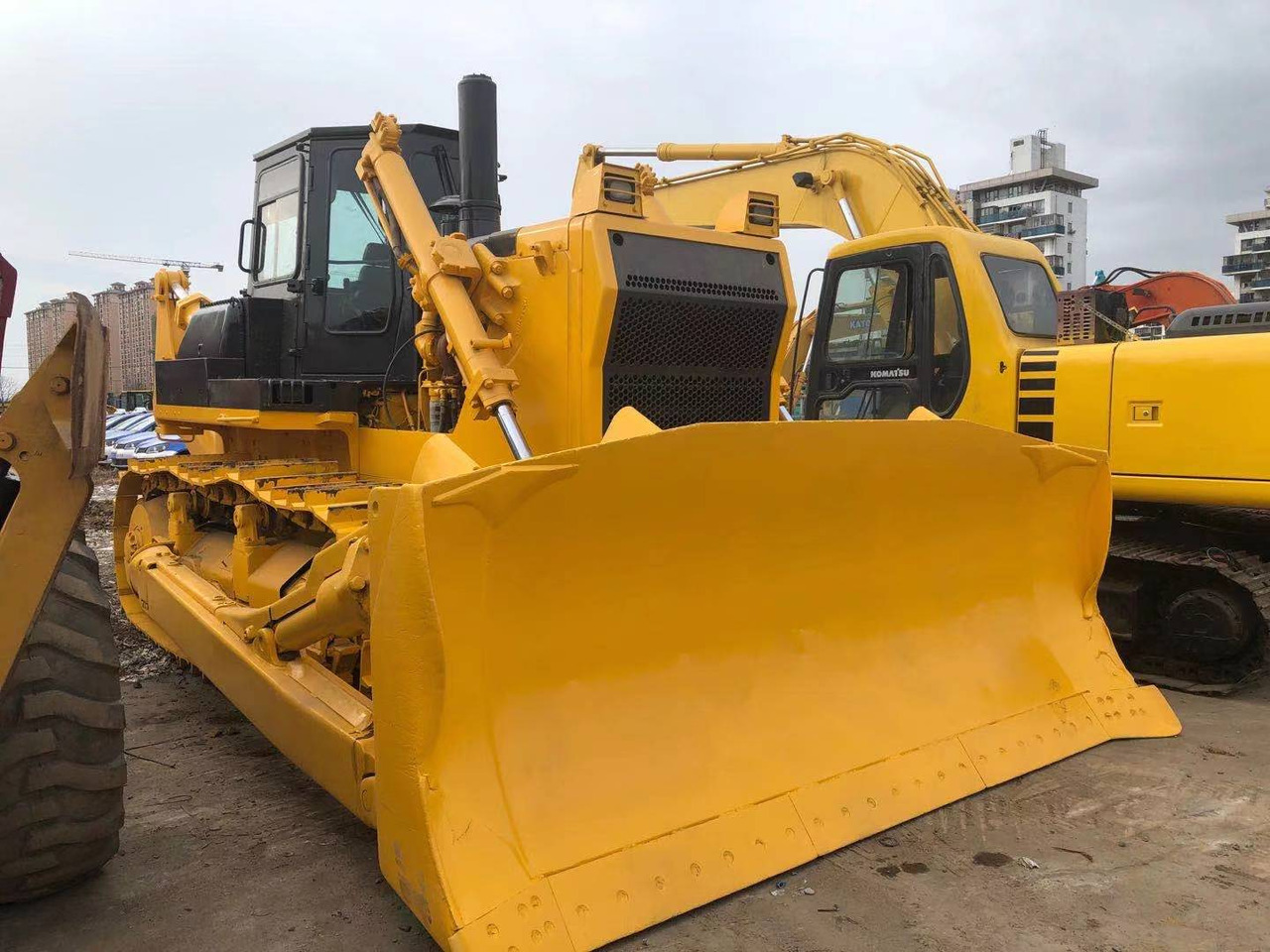 SHANTUI SD32 - Bulldozer: foto 2 SHANTUI SD32 - Bulldozer: foto 2