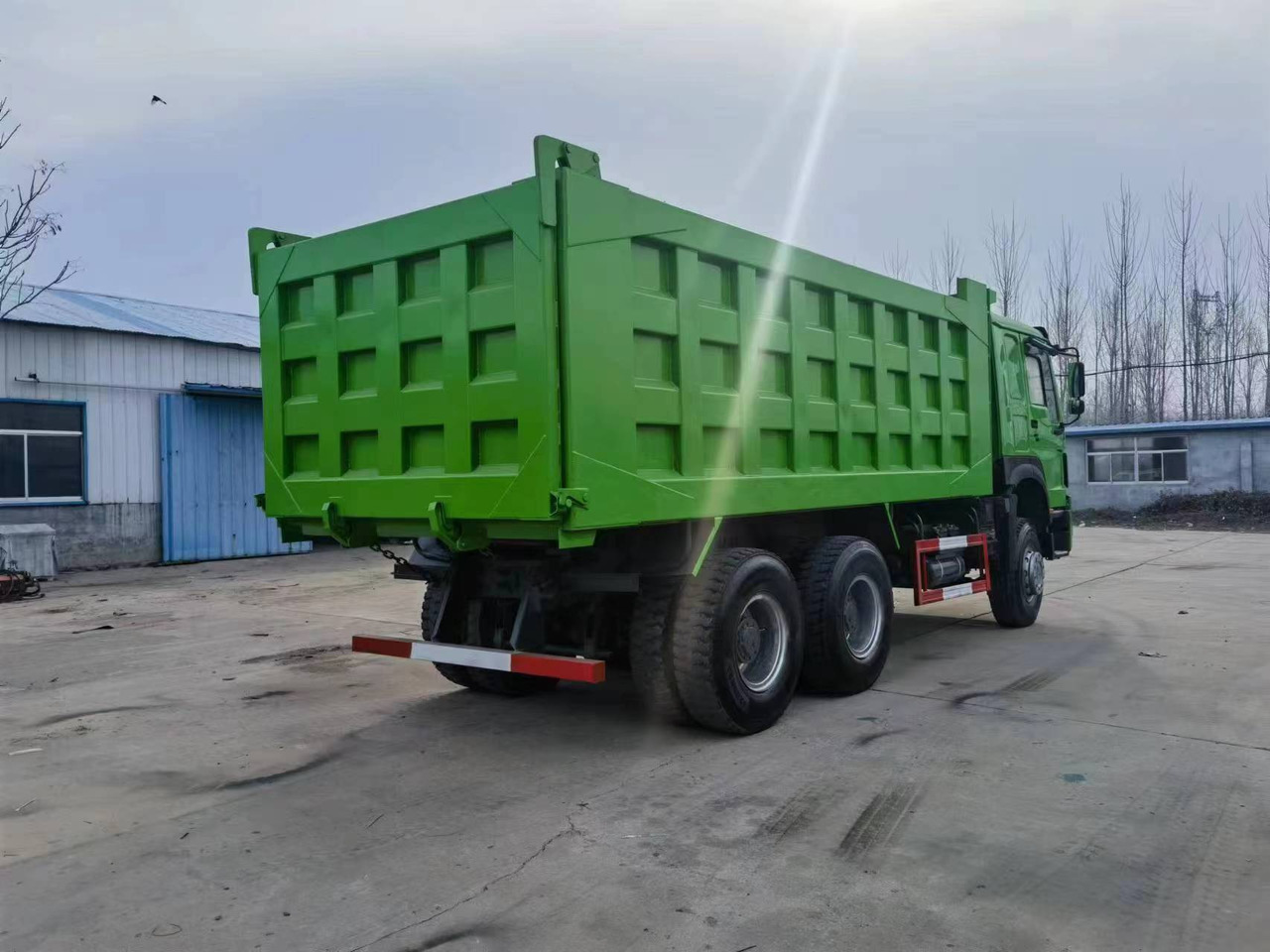 Camión volquete SINOTRUK HOWO DUMP TRUCK: foto 14 Camión volquete SINOTRUK HOWO DUMP TRUCK: foto 14