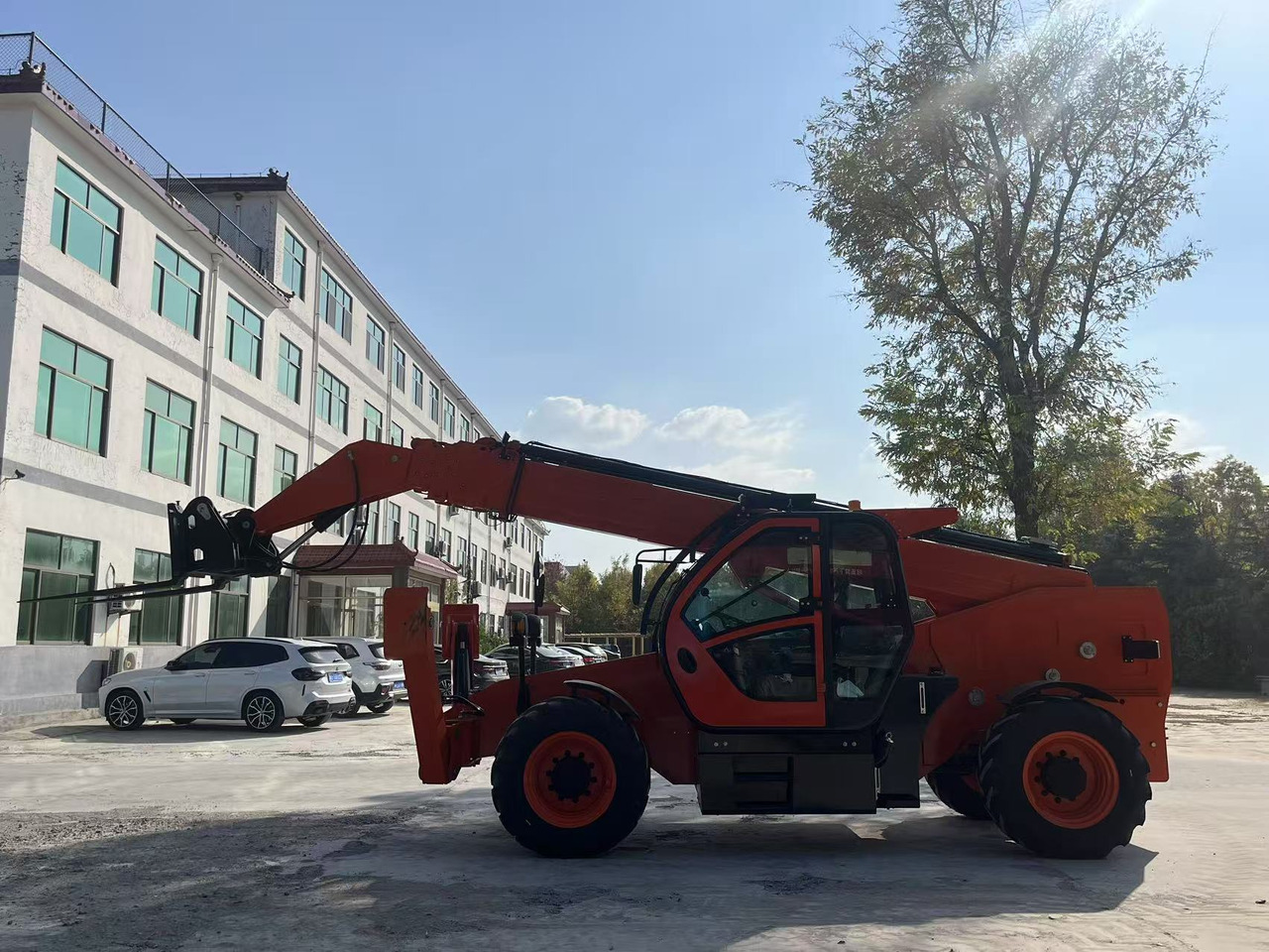 XCMG 17.5 METER BRAND NEW - Manipulador telescópico: foto 1 XCMG 17.5 METER BRAND NEW - Manipulador telescópico: foto 1