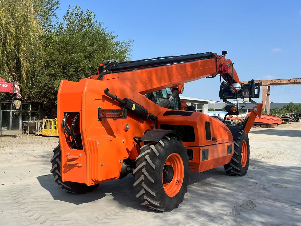 XCMG 17.5 METER BRAND NEW - Manipulador telescópico: foto 4 XCMG 17.5 METER BRAND NEW - Manipulador telescópico: foto 4