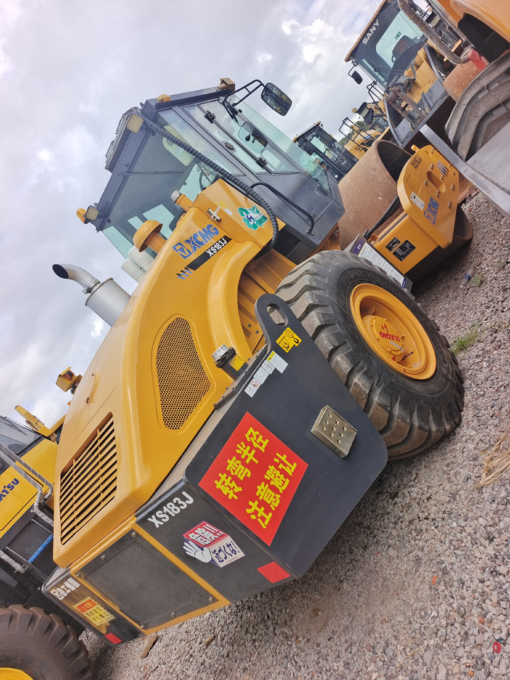 XCMG XS183J - Apisonadora de asfalto: foto 3 XCMG XS183J - Apisonadora de asfalto: foto 3