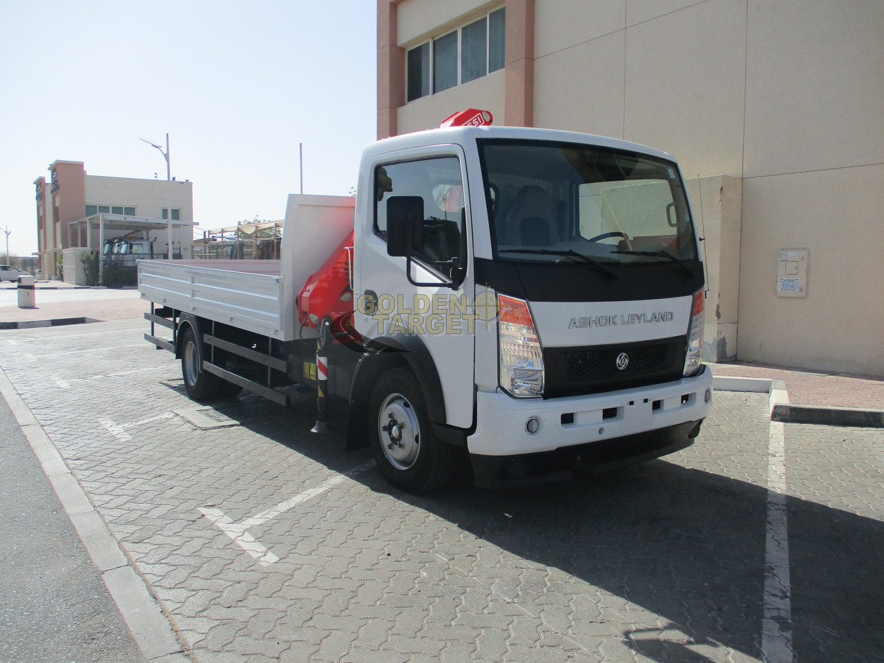 Ashok Leyland PARTNER LX 4x2 with Fassi F50A.022 Crane - Camión grúa: foto 1 Ashok Leyland PARTNER LX 4x2 with Fassi F50A.022 Crane - Camión grúa: foto 1