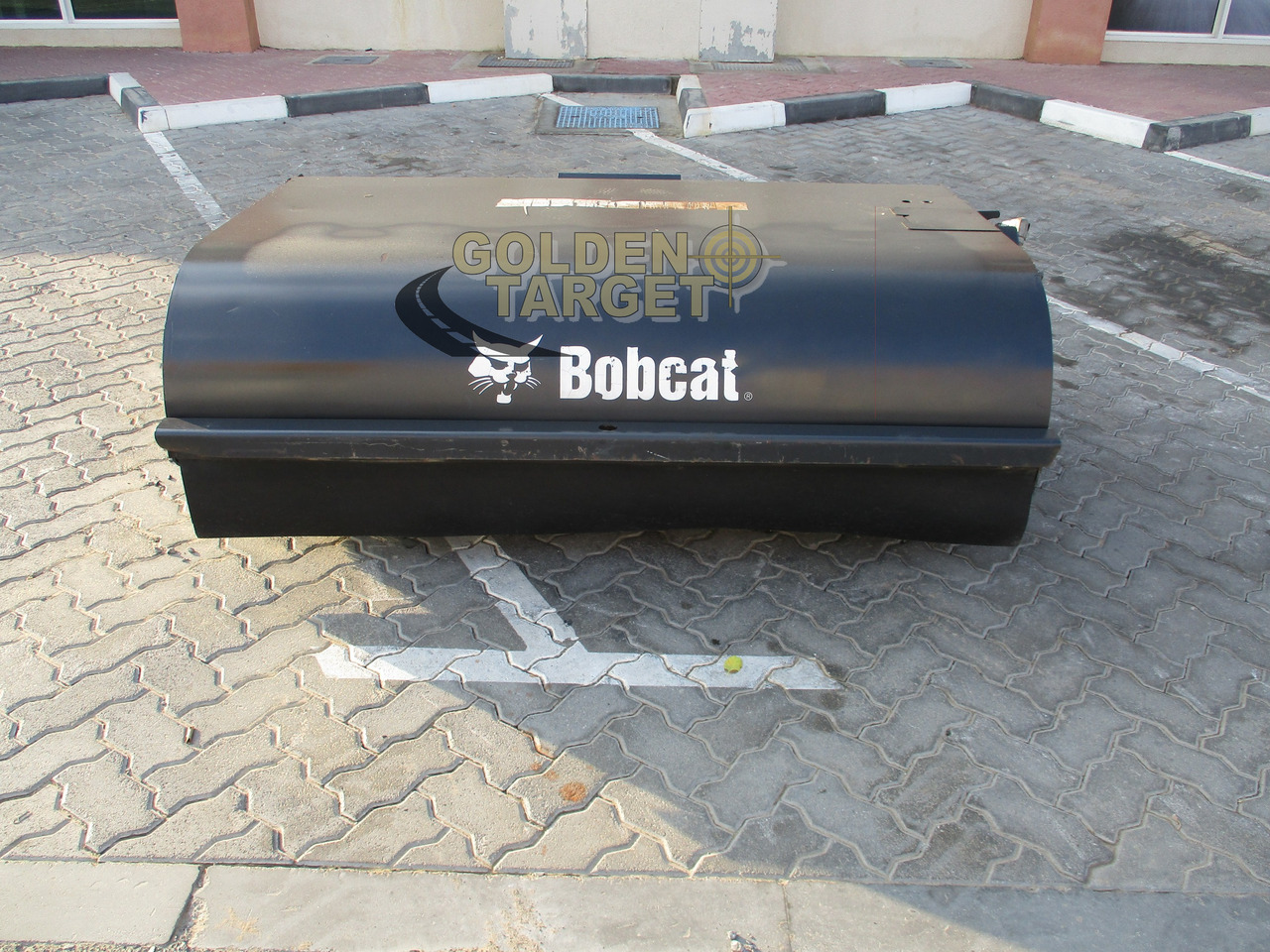 BOBCAT 72 Sweeper - Barredora cucharón para Minicargadora: foto 3 BOBCAT 72 Sweeper - Barredora cucharón para Minicargadora: foto 3