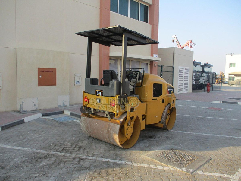 Caterpillar CB34B Tandem Roller - Rodillo agrícola: foto 3 Caterpillar CB34B Tandem Roller - Rodillo agrícola: foto 3