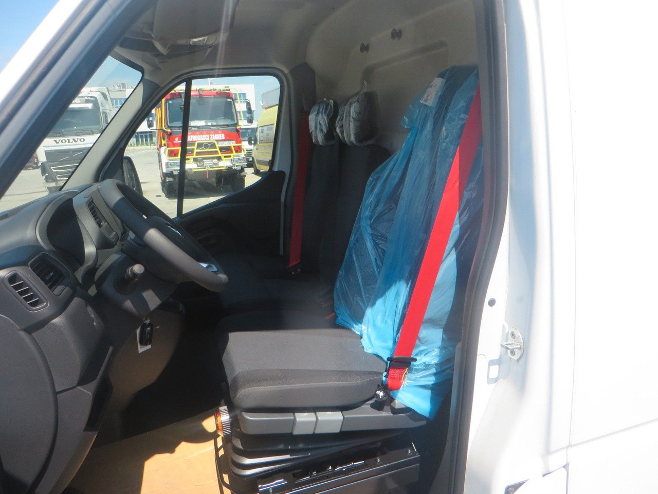 Furgón Renault Master L4H3 box body -rear drive!: foto 10