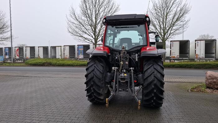 Valtra A95 - Tractor: foto 3 Valtra A95 - Tractor: foto 3