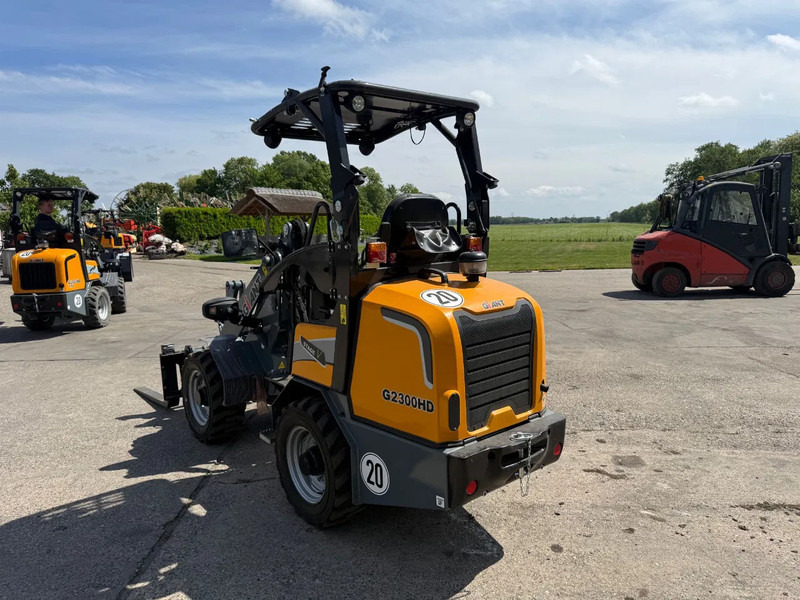 Giant 2300 HD NIEUW Shovel! Giant Kubota - Cargadora de ruedas: foto 2 Giant 2300 HD NIEUW Shovel! Giant Kubota - Cargadora de ruedas: foto 2