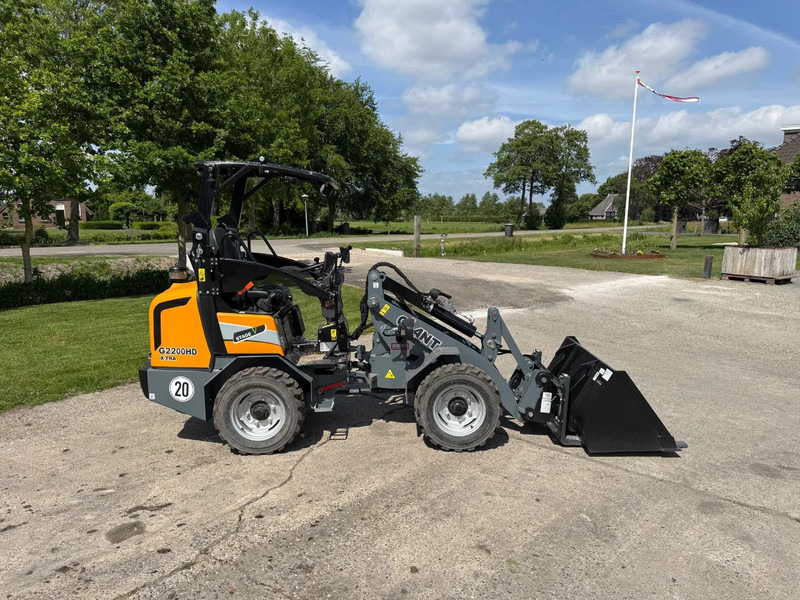 Giant Giant 2200 X-tra HD NIEUWE SHOVEL Mini shovel - Minicargadora de cadenas: foto 1 Giant Giant 2200 X-tra HD NIEUWE SHOVEL Mini shovel - Minicargadora de cadenas: foto 1