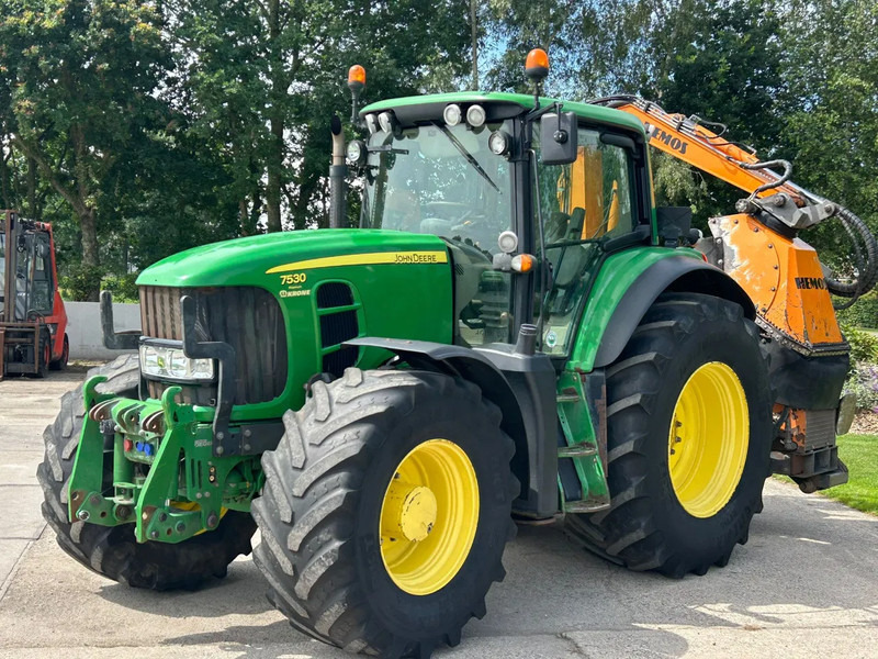 John Deere JD 7530 Premium AP Autopower Trekker - Tractor: foto 2 John Deere JD 7530 Premium AP Autopower Trekker - Tractor: foto 2
