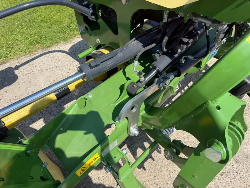 Krone Easy cut B 870 MT 603-30 NIEUW VLINDERMAAIER - Segadora: foto 4 Krone Easy cut B 870 MT 603-30 NIEUW VLINDERMAAIER - Segadora: foto 4