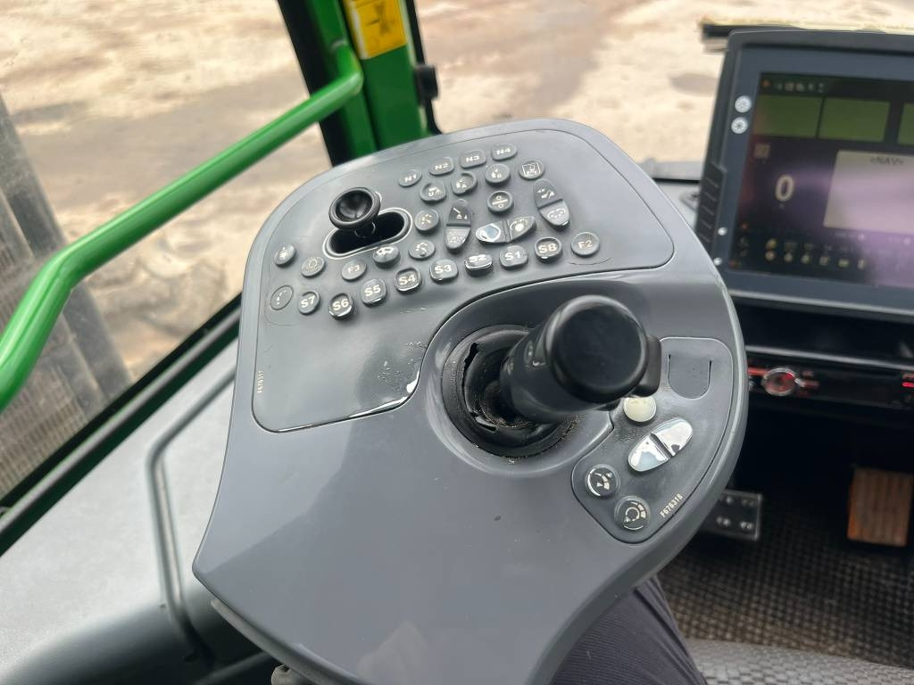 Procesadora forestal John Deere 1470 E: foto 22