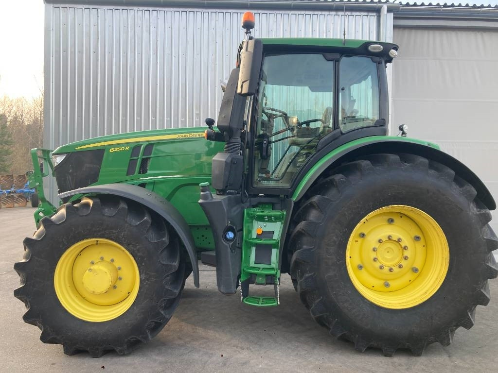 John Deere 6250 R - Tractor: foto 2 John Deere 6250 R - Tractor: foto 2
