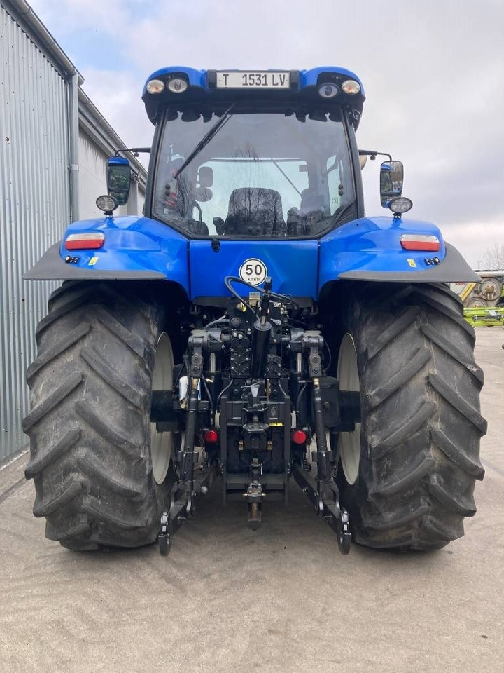 New Holland T 8.320 AC - Tractor: foto 4 New Holland T 8.320 AC - Tractor: foto 4