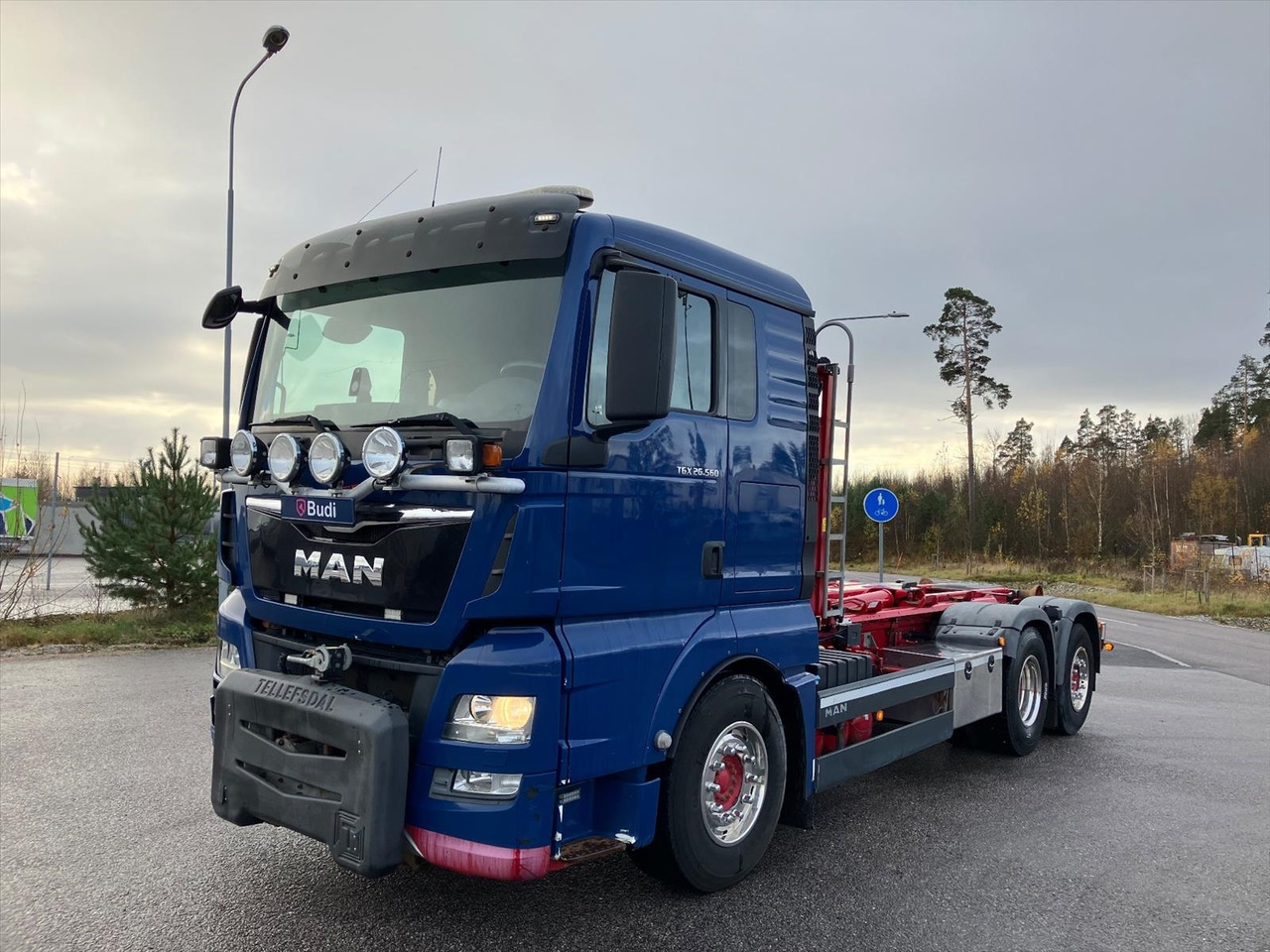 Lastväxlare MAN TGX 26.560 6X2 -2015 | Hiab | Plogutrustad - Camión multibasculante: foto 1 Lastväxlare MAN TGX 26.560 6X2 -2015 | Hiab | Plogutrustad - Camión multibasculante: foto 1