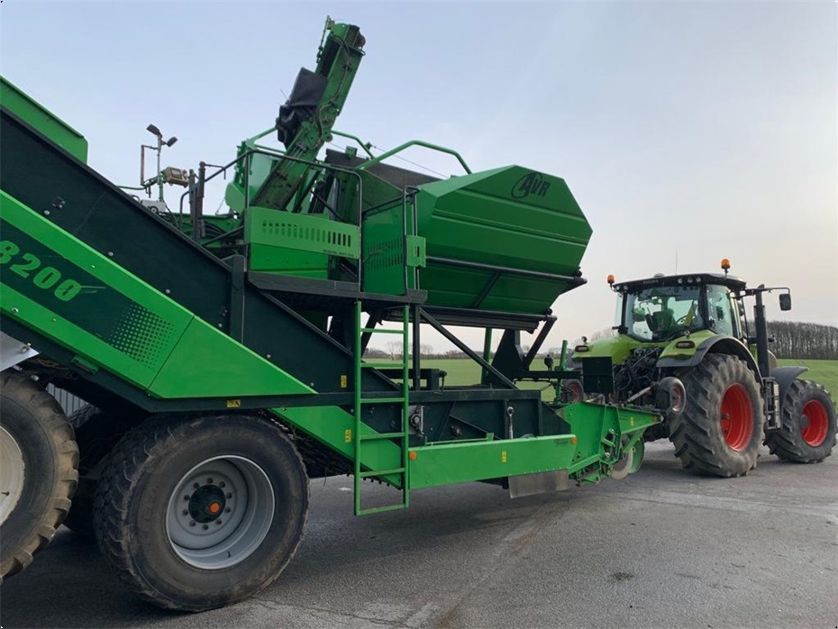 AVR
8200 Spirit Ekstra aksel med hjultræk - Arrancadora de patatas: foto 3 AVR
8200 Spirit Ekstra aksel med hjultræk - Arrancadora de patatas: foto 3