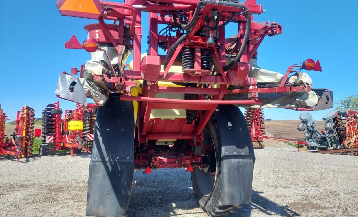 Hardi Commander 7000i - 28m Twin - Pulverizador arrastrado: foto 3 Hardi Commander 7000i - 28m Twin - Pulverizador arrastrado: foto 3