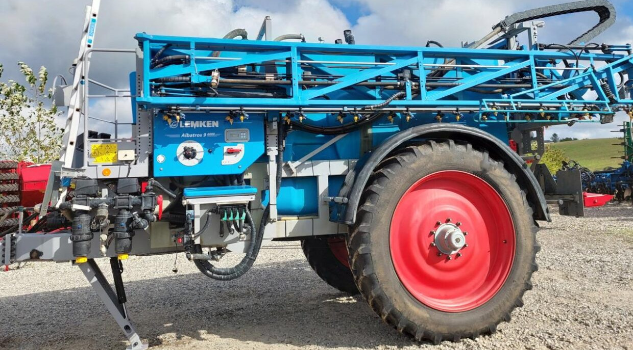Lemken ALBATROS 9 6000 L med GPS - Pulverizador arrastrado: foto 1 Lemken ALBATROS 9 6000 L med GPS - Pulverizador arrastrado: foto 1