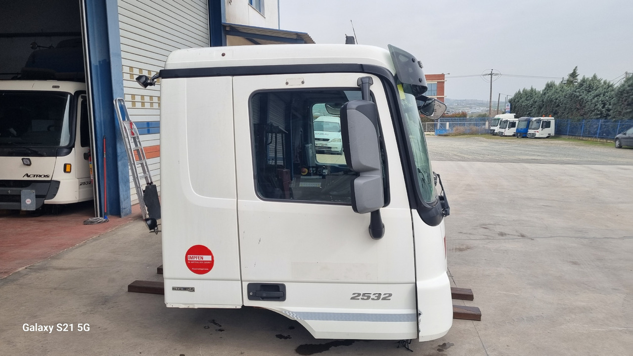 MERCEDES ACTROS MP3 EURO 5 - Cabina: foto 1 MERCEDES ACTROS MP3 EURO 5 - Cabina: foto 1