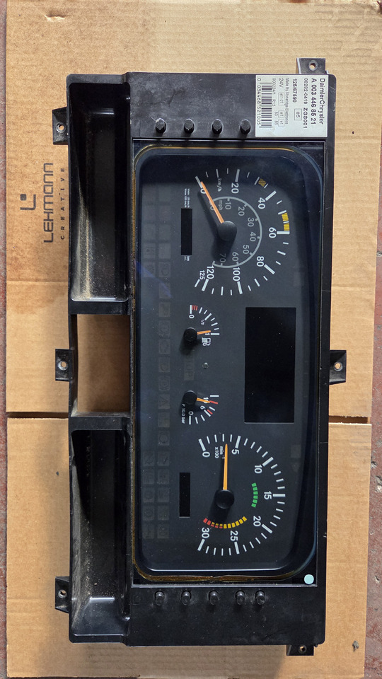 MERCEDES-BENZ econic - Salpicadero para Autobús: foto 1 MERCEDES-BENZ econic - Salpicadero para Autobús: foto 1