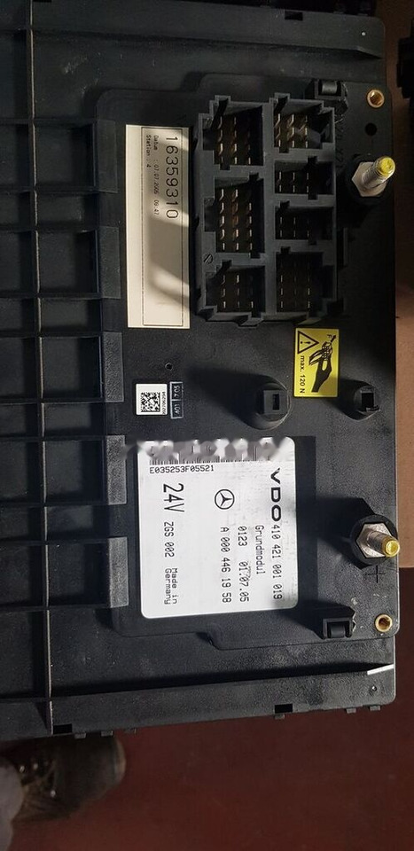 Mercedes-Benz GRUNDMODUL ACTROS MP4 A001 446 25 58 Mercedes-Benz ACTROS MP4 - Unidad de control para Camión: foto 4 Mercedes-Benz GRUNDMODUL ACTROS MP4 A001 446 25 58 Mercedes-Benz ACTROS MP4 - Unidad de control para Camión: foto 4