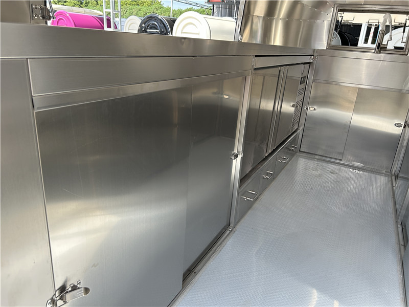 Remolque venta ambulante para transporte de alimentos European Food Truck Crepe,Burger,Grilled Sausage,Lángos Food Trailer: foto 10