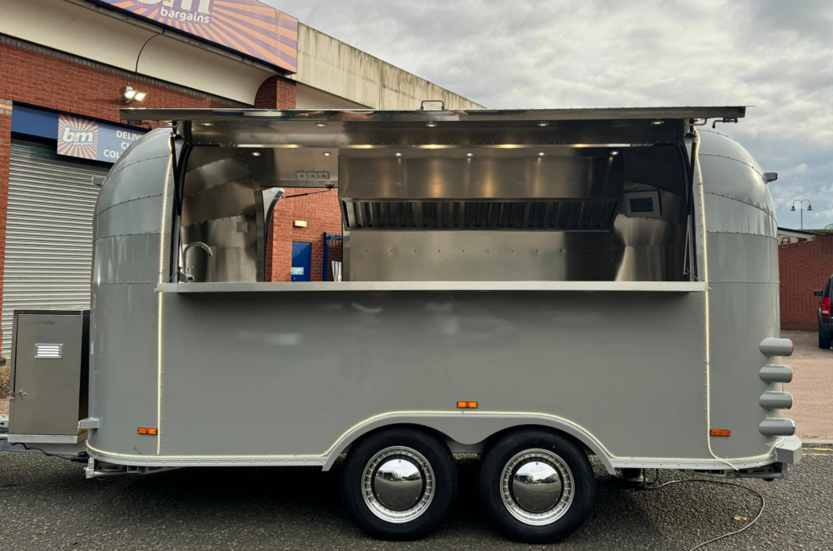 Remorque Food Truck Burger Food Truck,Coffee Food Trailers,Catering Trailer - Remolque venta ambulante: foto 2 Remorque Food Truck Burger Food Truck,Coffee Food Trailers,Catering Trailer - Remolque venta ambulante: foto 2