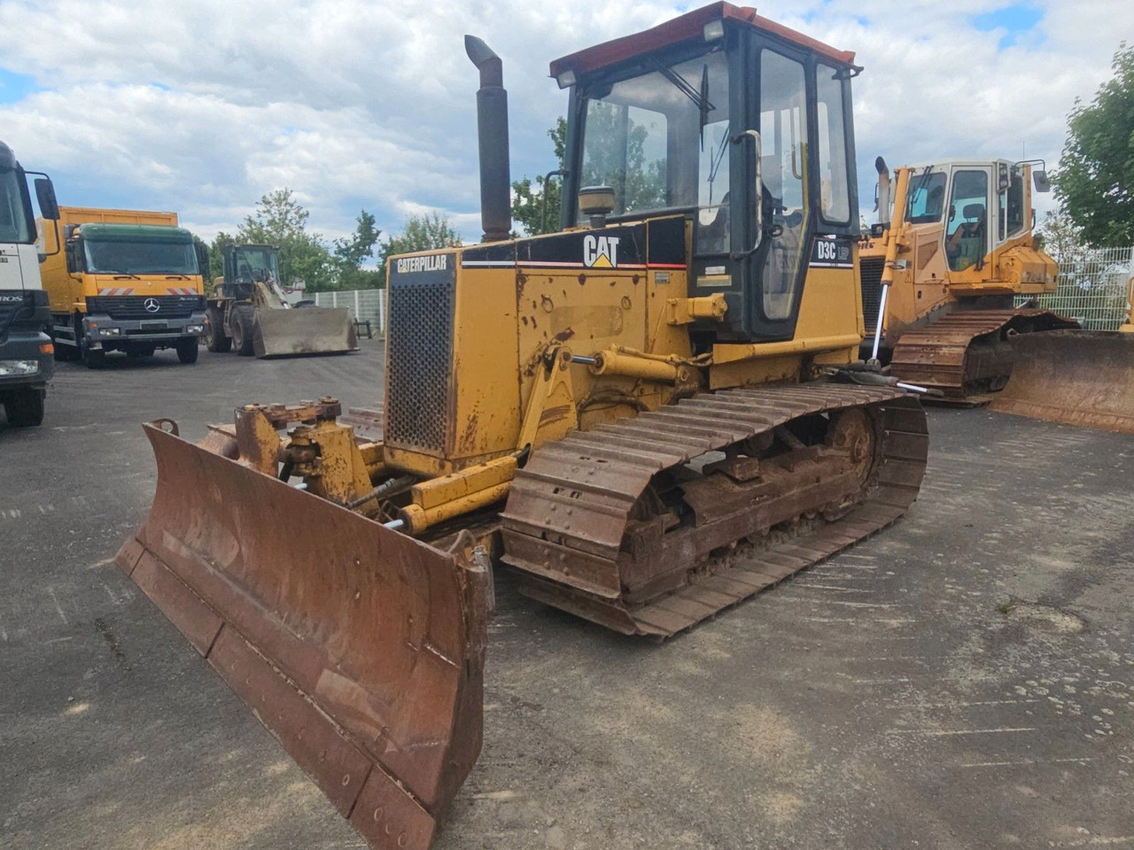 CAT D3C Raupe - Bulldozer: foto 1 CAT D3C Raupe - Bulldozer: foto 1
