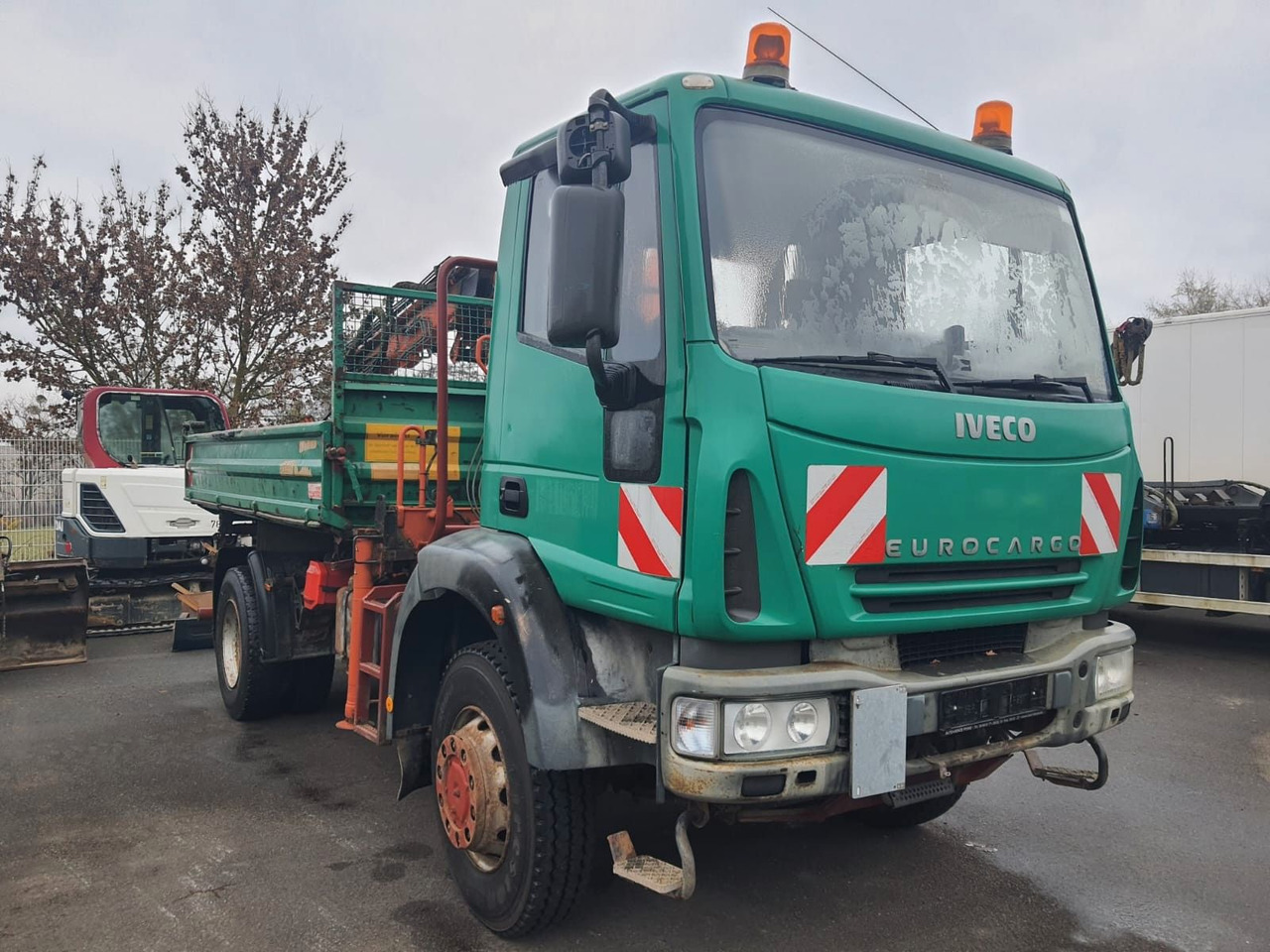 Iveco ML140E18 Dreiseitenkipper 4x4 mit Kran+Greifere - Camión volquete: foto 2 Iveco ML140E18 Dreiseitenkipper 4x4 mit Kran+Greifere - Camión volquete: foto 2