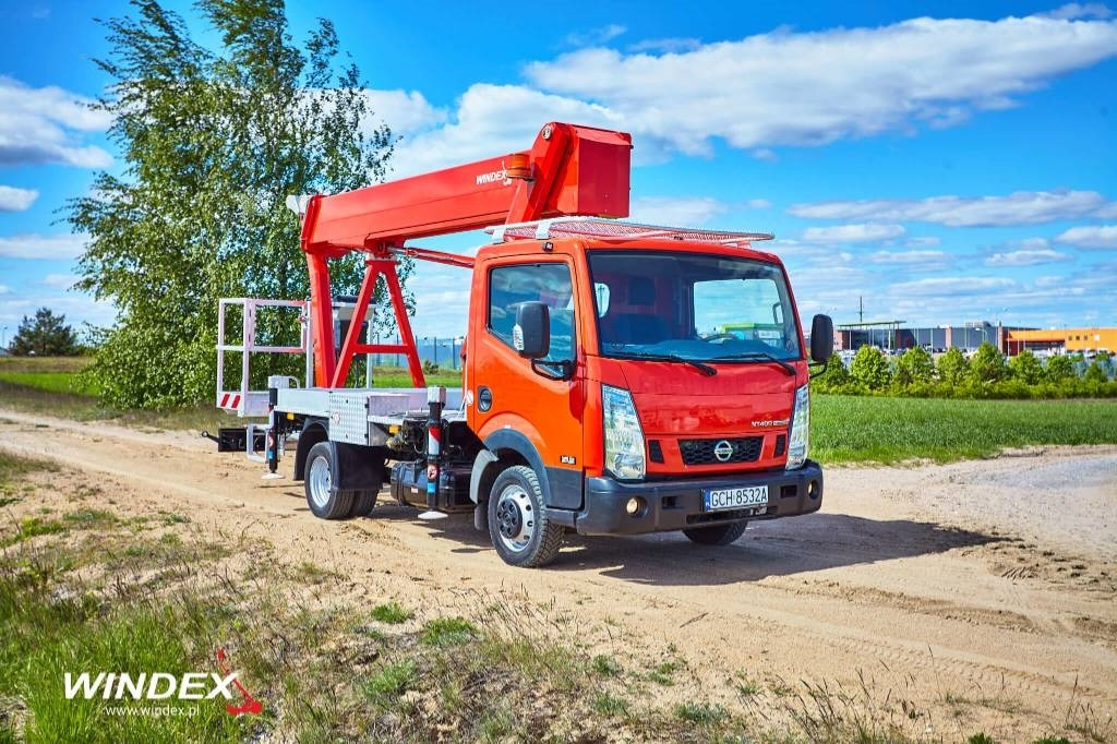 Palfinger P 250 BK - Camión con plataforma elevadora: foto 1 Palfinger P 250 BK - Camión con plataforma elevadora: foto 1