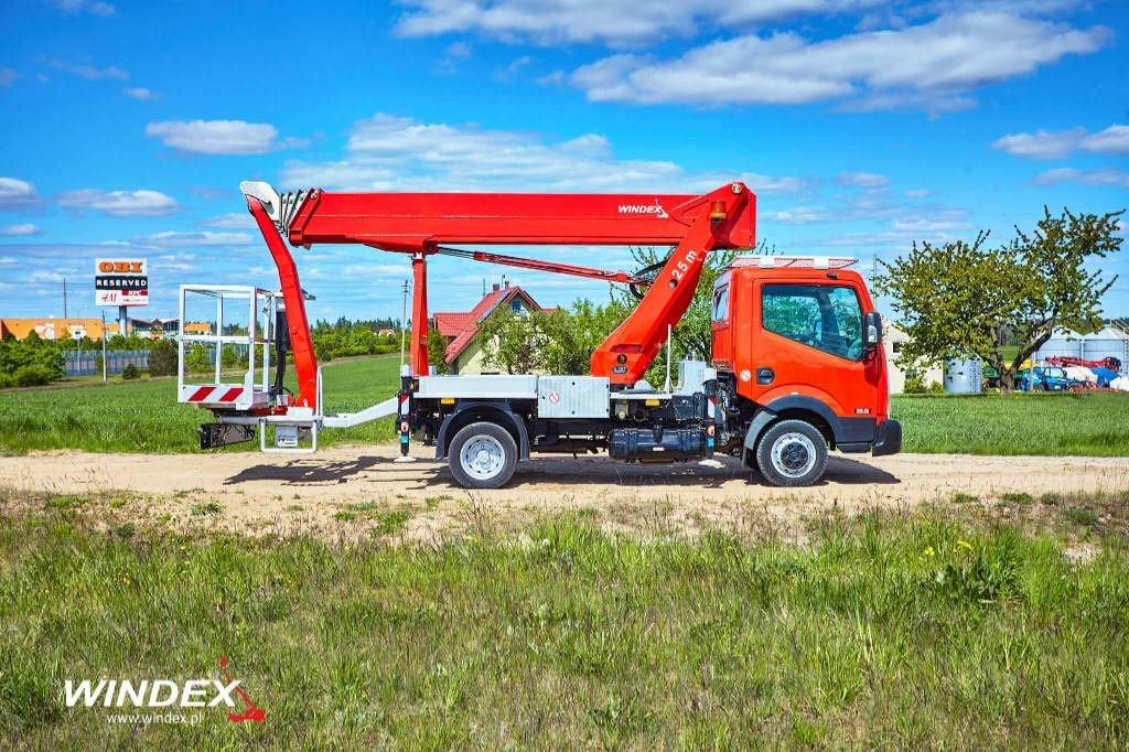 Palfinger P 250 BK - Camión con plataforma elevadora: foto 2 Palfinger P 250 BK - Camión con plataforma elevadora: foto 2
