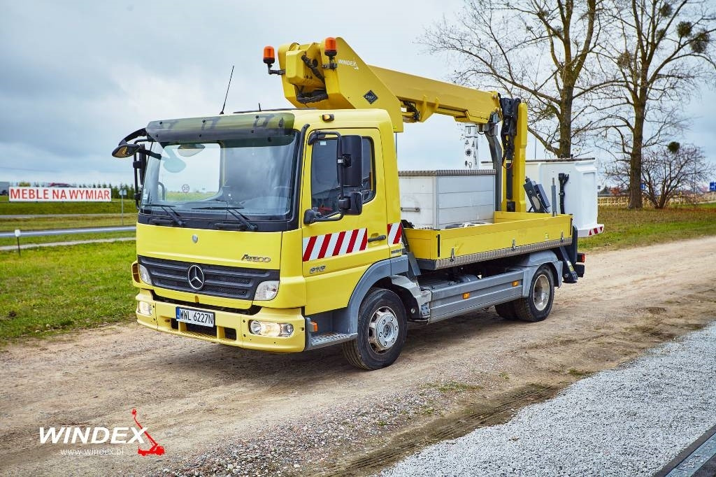 Camión con plataforma elevadora VERSALIFT VT-51-NF: foto 7