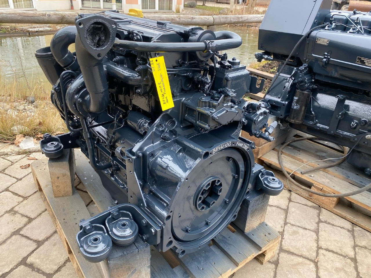Deutz BF4M1013 aus Furukawa 320E - Motor para Maquinaria de construcción: foto 5 Deutz BF4M1013 aus Furukawa 320E - Motor para Maquinaria de construcción: foto 5
