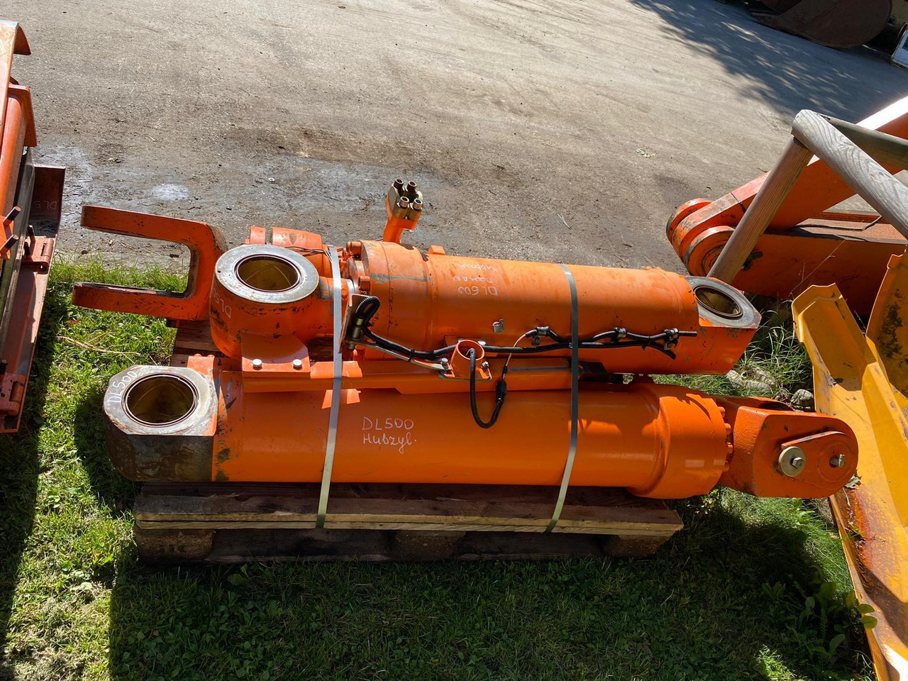 Doosan DL 500 - Cilindro hidráulico para Maquinaria de construcción: foto 5 Doosan DL 500 - Cilindro hidráulico para Maquinaria de construcción: foto 5