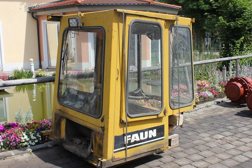 Faun F 1310 - Cabina para Maquinaria de construcción: foto 1 Faun F 1310 - Cabina para Maquinaria de construcción: foto 1