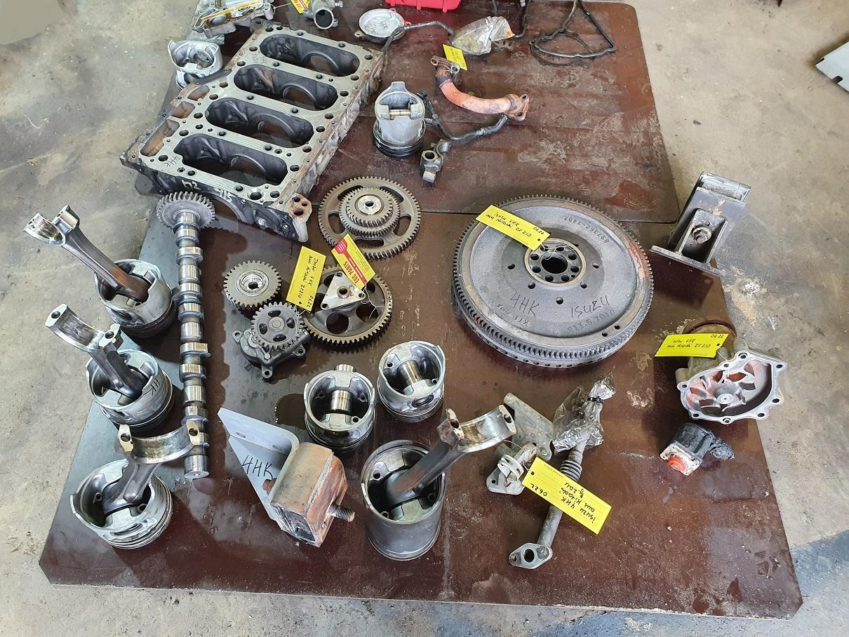 Isuzu 4HK 1X - Bloque de cilindros para Camión: foto 2 Isuzu 4HK 1X - Bloque de cilindros para Camión: foto 2