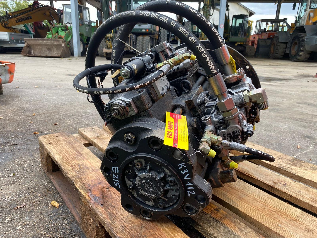 Kawasaki K3V112 aus Fiat Kobelco E 215 - Bomba hidráulica para Maquinaria de construcción: foto 3 Kawasaki K3V112 aus Fiat Kobelco E 215 - Bomba hidráulica para Maquinaria de construcción: foto 3