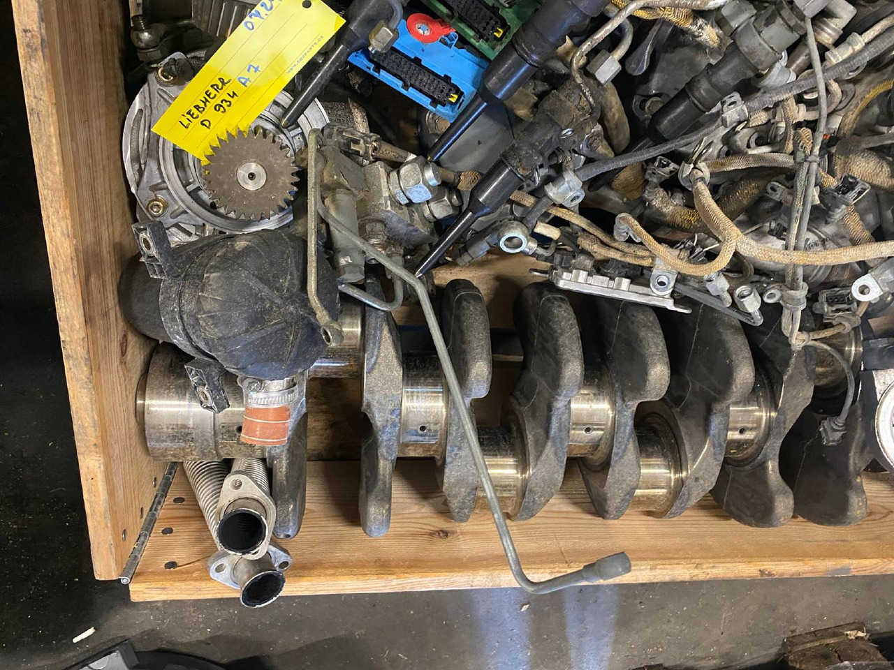 Liebherr D934S A7 - Motor y piezas para Maquinaria de construcción: foto 4 Liebherr D934S A7 - Motor y piezas para Maquinaria de construcción: foto 4