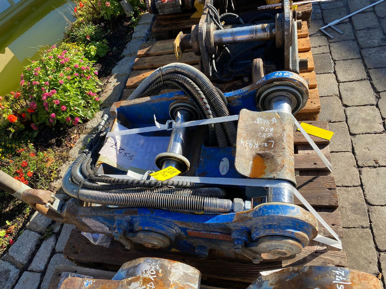 Oilquick Liebherr R 924 - Acoplamiento rápido para Maquinaria de construcción: foto 4 Oilquick Liebherr R 924 - Acoplamiento rápido para Maquinaria de construcción: foto 4