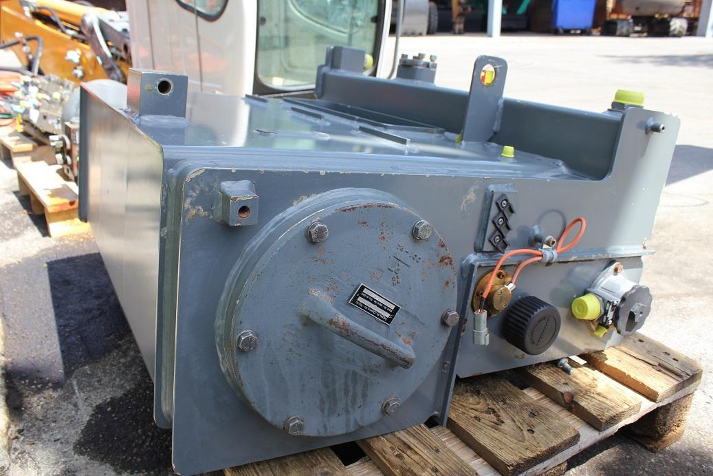 Liebherr R 924 compact - Piezas de recambio para Excavadora de cadenas: foto 1 Liebherr R 924 compact - Piezas de recambio para Excavadora de cadenas: foto 1