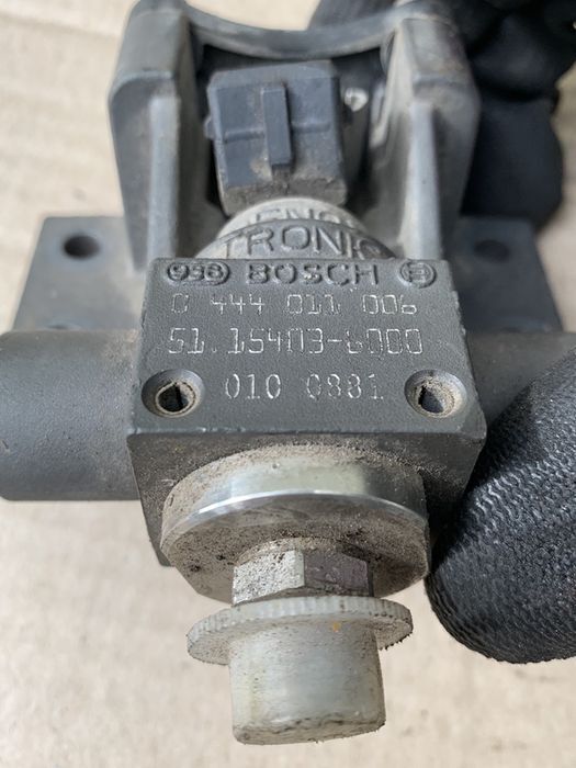 Bosch Moduł, zawór dozujący, wtrysk mocznika adblue 0444011006 - Silenciador/ Sistema de escape para Camión: foto 2 Bosch Moduł, zawór dozujący, wtrysk mocznika adblue 0444011006 - Silenciador/ Sistema de escape para Camión: foto 2