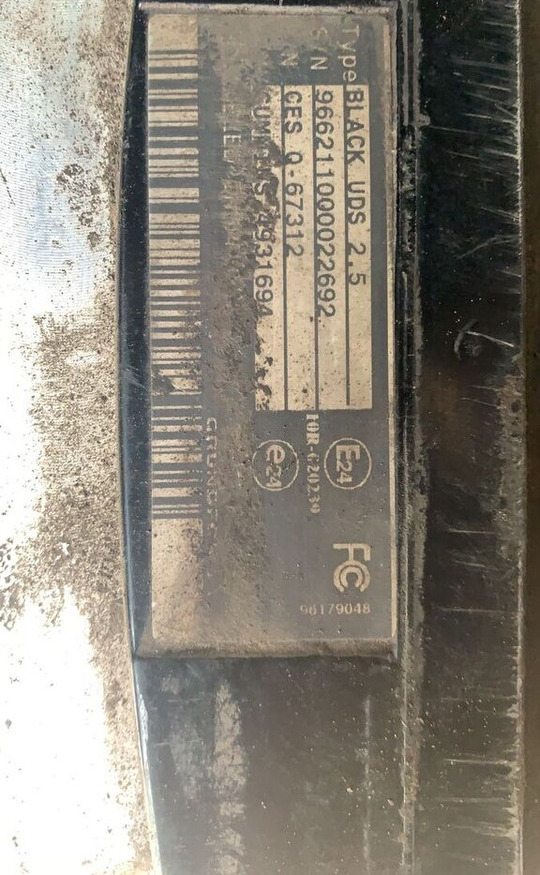 Cummins 4931694   DAF Black UDS 2.5 LF CF - Silenciador/ Sistema de escape para Camión: foto 3 Cummins 4931694   DAF Black UDS 2.5 LF CF - Silenciador/ Sistema de escape para Camión: foto 3